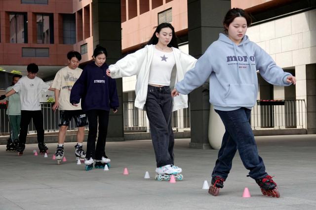 全国青少年轮滑竞速赛，青春的快乐飞扬