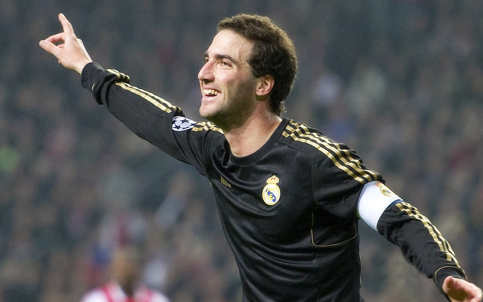 开云入口-_国家联赛：多队激战，展示国家竞技实力_，国家队联动